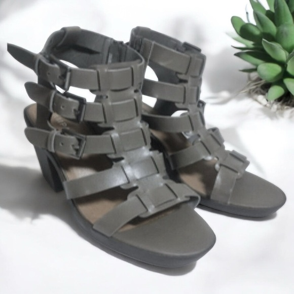 Rampage Gray Gladiator Style Sandals - Picture 10 of 16